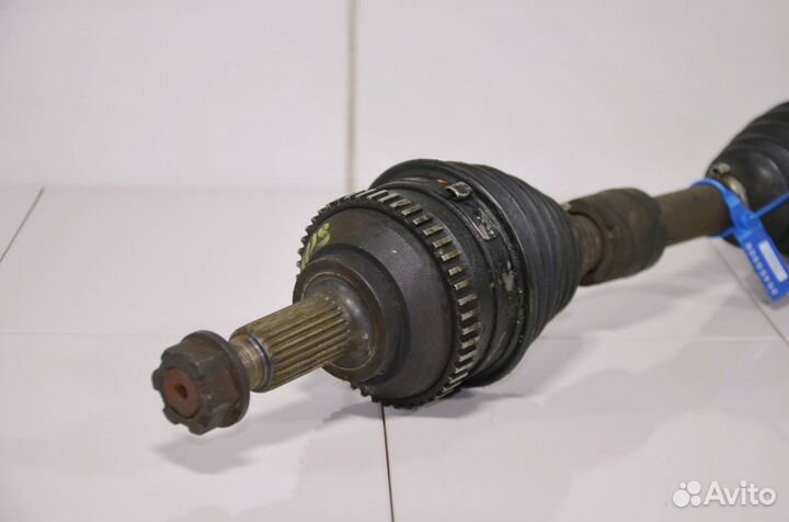 Приводной вал передний левый Dodge Stratus JR