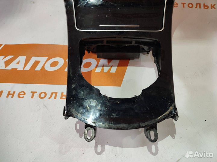 Консоль салона Mercedes-Benz C-Класс