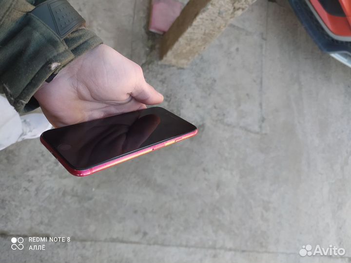 iPhone SE (2020), 64 ГБ