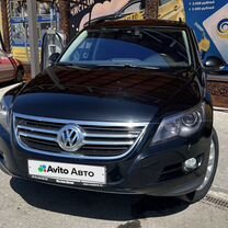 Volkswagen Tiguan 2.0 AT, 2009, 200 500 км, с пробегом, цена 1 350 000 руб.