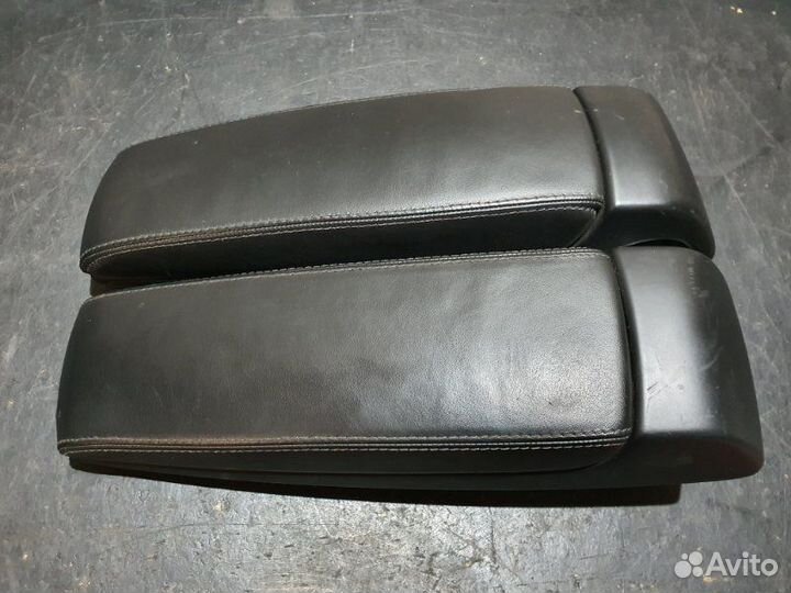 Подлокотник Audi S8 D3 BSM 2006