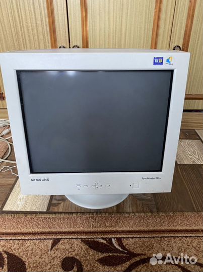 Монитор Samsung SyncMaster 957DF 19