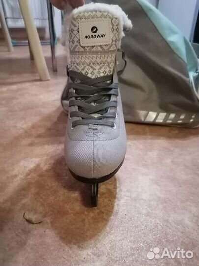 Коньки женские