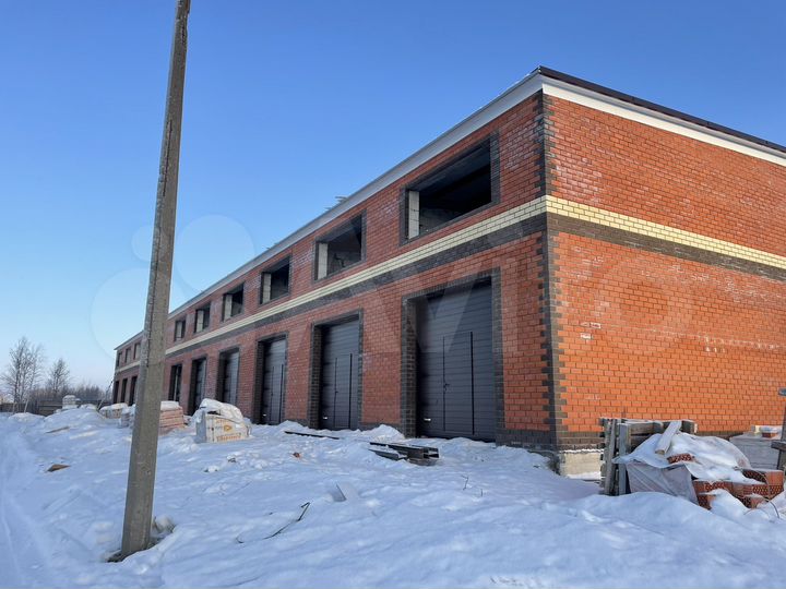 Гараж, > 30 м²