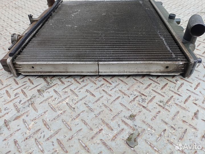 Радиатор охлаждения Nissan Atlas F23, 4WD