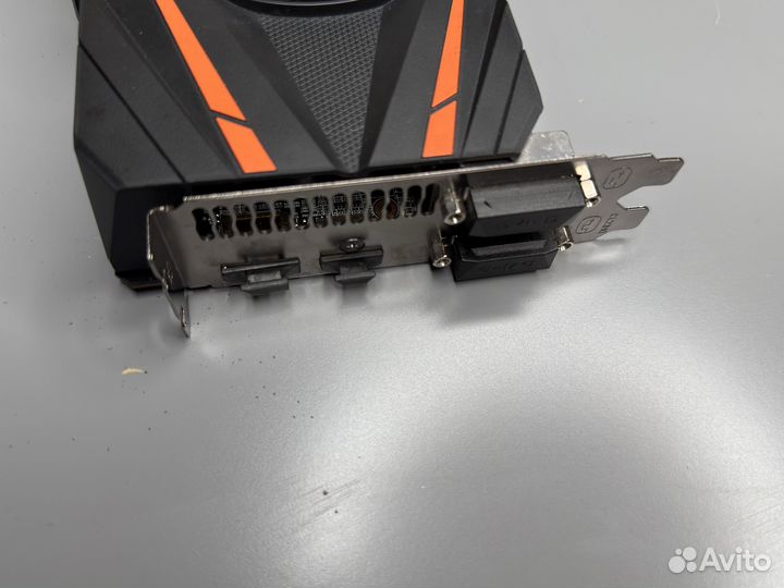 GTX 1060 6GB gigabyte ITX