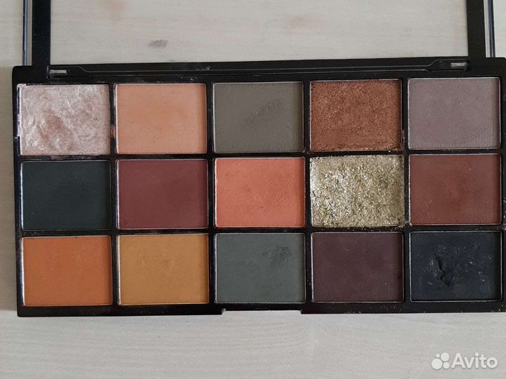 Палитра теней Revolution