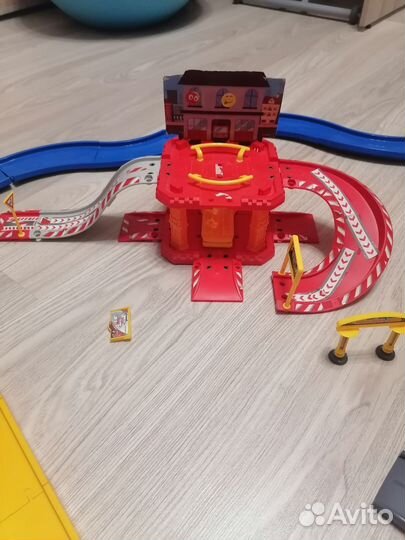 Парковка с вертолетной площадкой