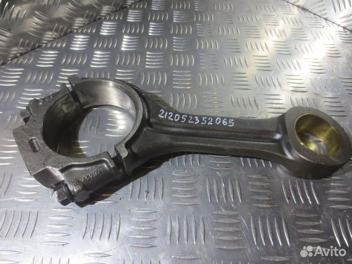 Шатун Mercedes-Benz A4600300520