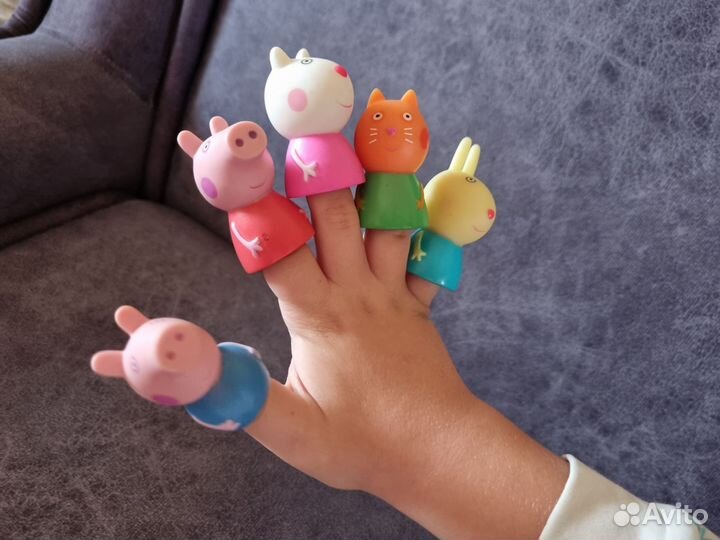 Игрушка-напальчник хорошо развивает моторику