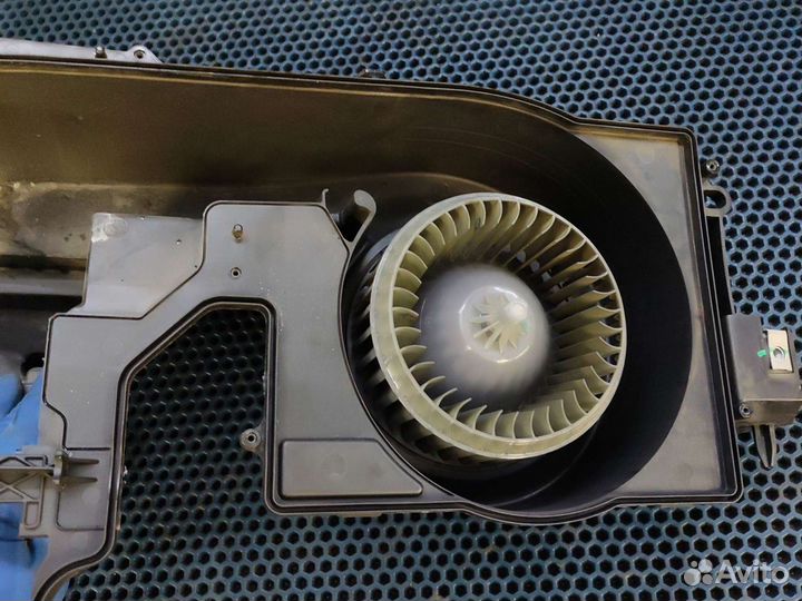 Мотор печки Chevrolet Aveo T300