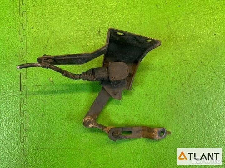 Датчик уровня кузова задняя левая toyota crown MAJ