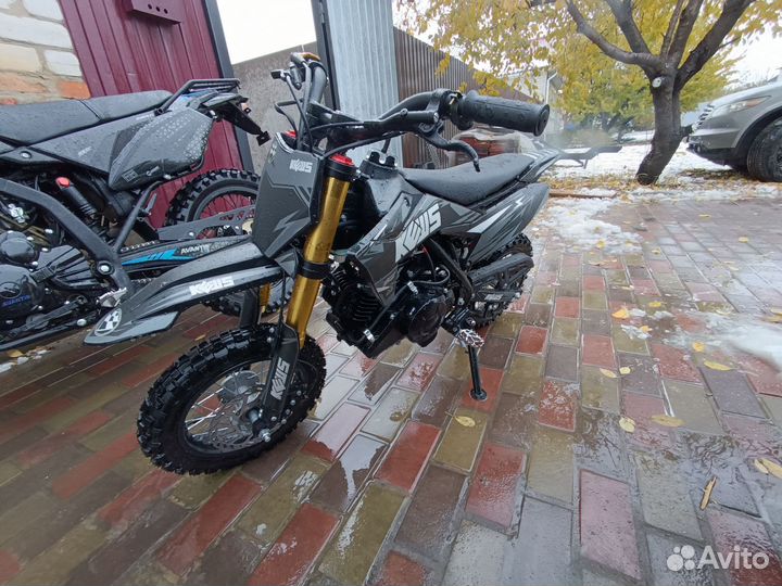 Мотоцикл avantis 250