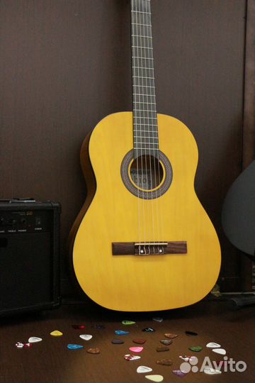 Классическая гитара 4\4