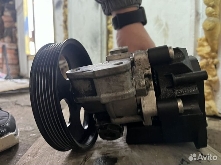 Насос гур mercedes w204
