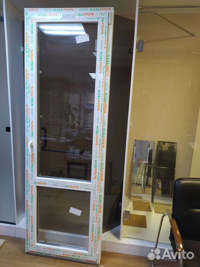 Дверь пластиковая