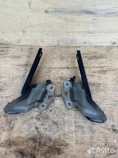 Петли капота VW Passat Cc (2008-2012)