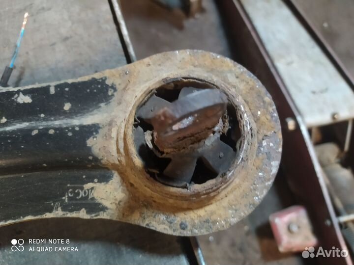 Ступица задняя левая Ford Focus 3