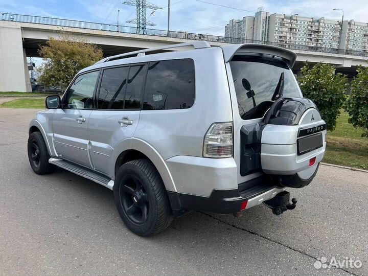 Mitsubishi Pajero 3.2 AT, 2008, 255 863 км