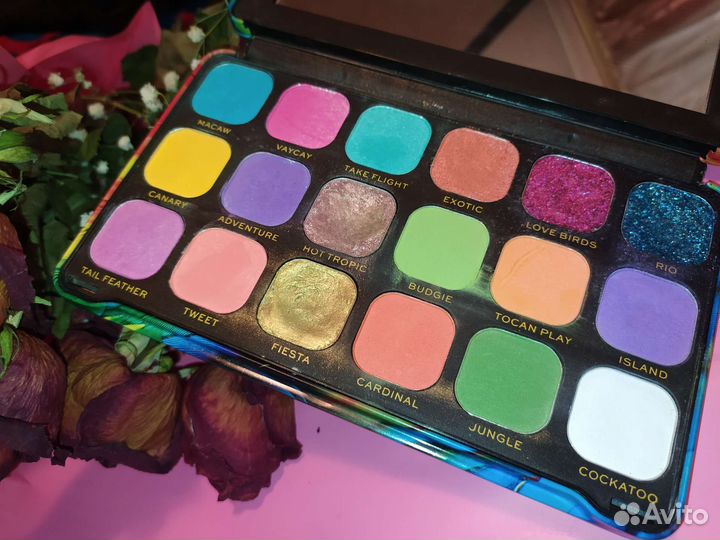 Палитра теней Revolution