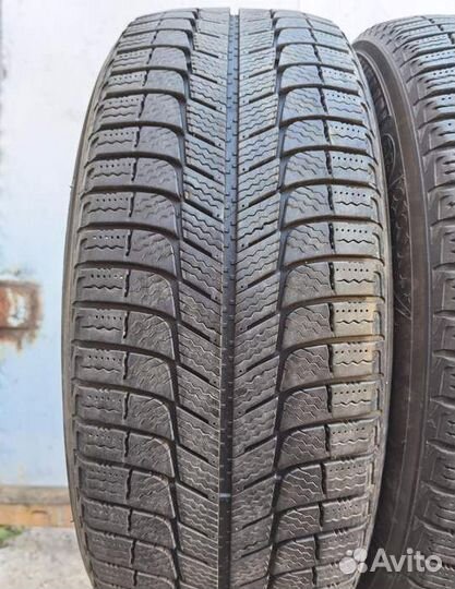 Michelin X-Ice XI3 215/60 R17 96T