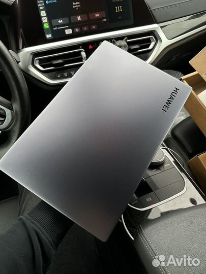 Ноутбук Huawei Matebook i3/8Gb/256G Win10