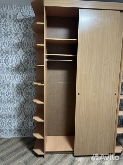 Шкаф платяной бу