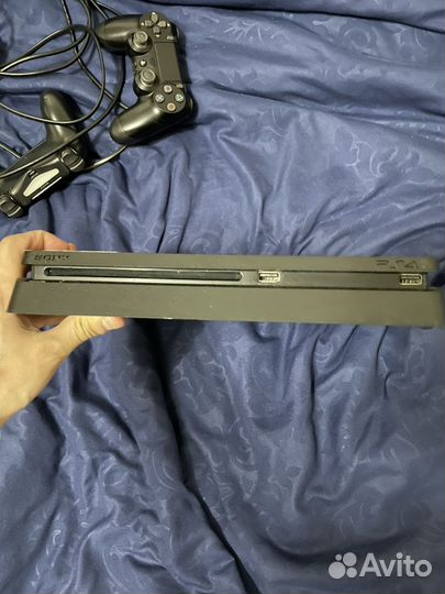 Игровая приставка ps4 pro