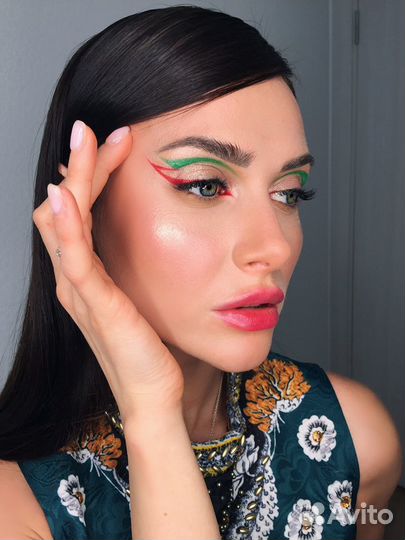 Макияж/прически/Обучение/свадебный стилист