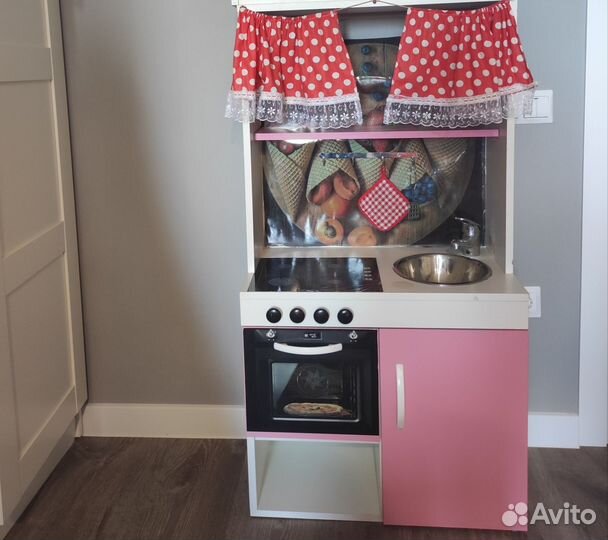 Детская деревянная кухня