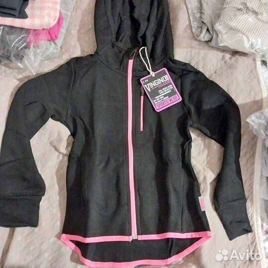 Одежда на девочку 6-10 лет