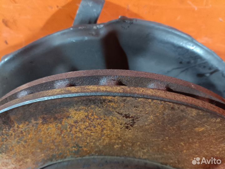 Кулак поворотный передний правый Mercedes-benz Slk-class R170.449