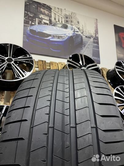 Pirelli P Zero PZ4 275/40 R21 107Y