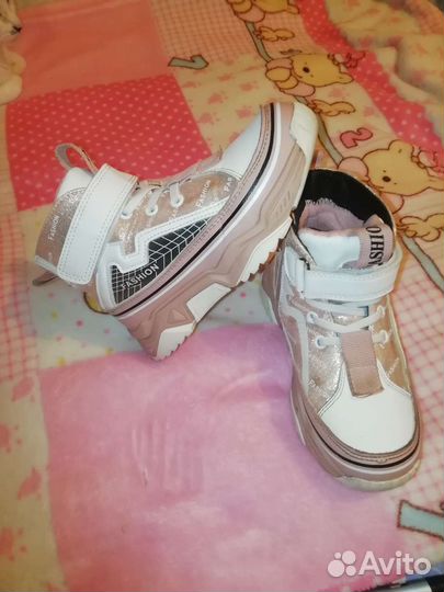 Ботинки для девочки