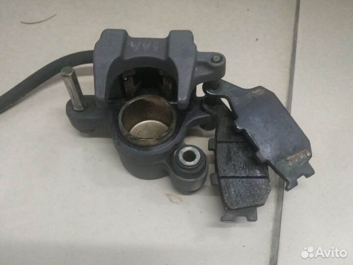 Хонда CBR-600.F3.суппорт задний в сборе оригинальн