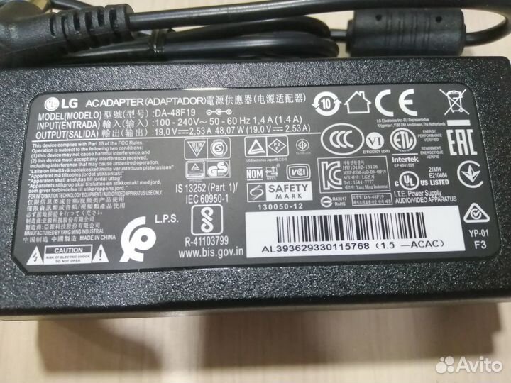 Блок питания LG 19V, 6.5-4.4мм 2.53A