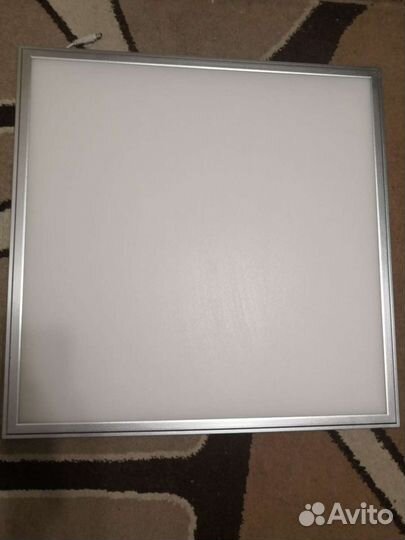 Светильник потолочный светодиодный