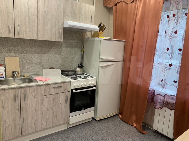 2-к. квартира, 53 м², 1/9 эт.