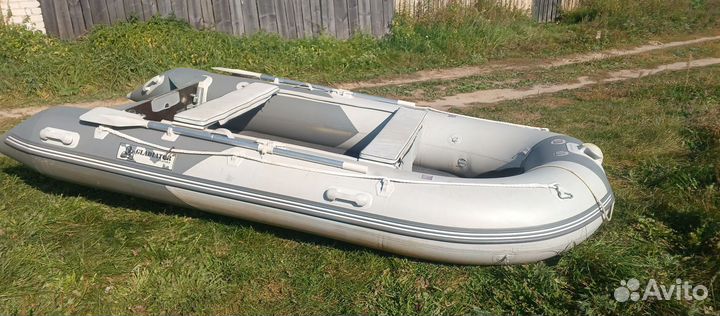 Лодка гладиатор