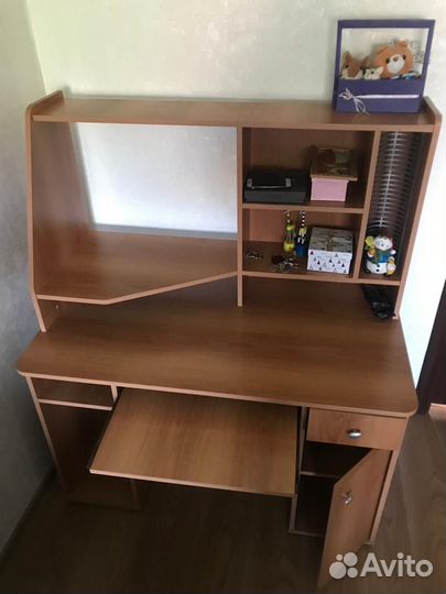 Компьютерный стол