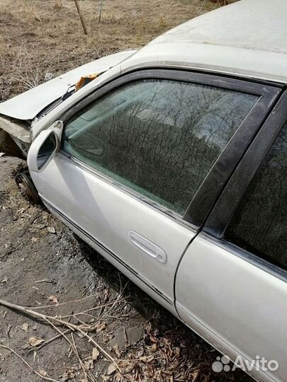 Дверь Toyota corolla