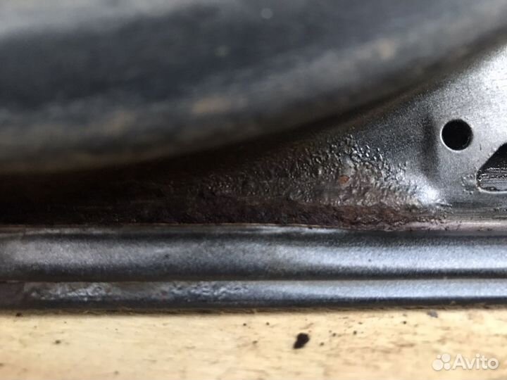 Дверь передняя правая Hover H2(Isuzu Axiom )