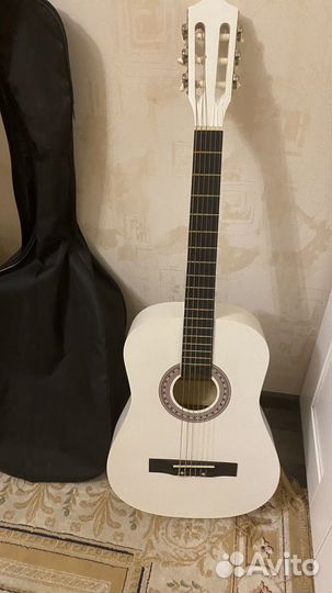 Акустическая гитара