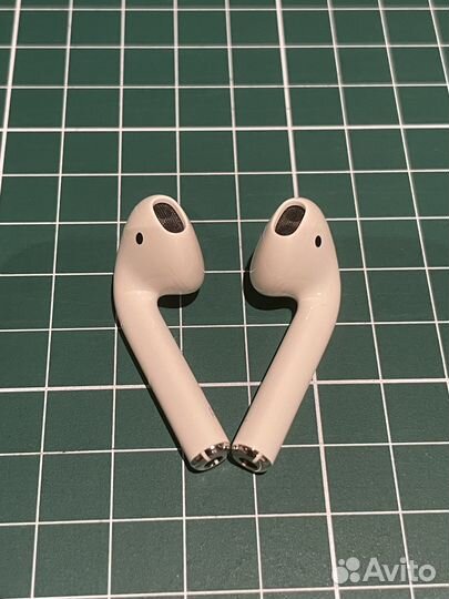 Apple Airpods 1-е поколение оригинал