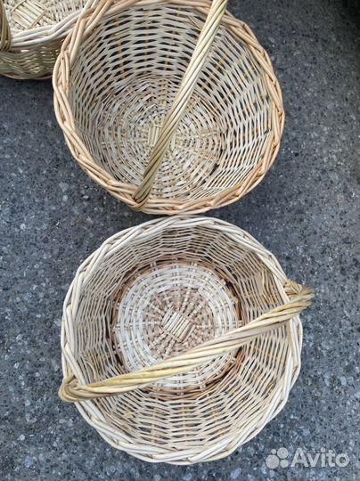 Корзина плетенная из лозы