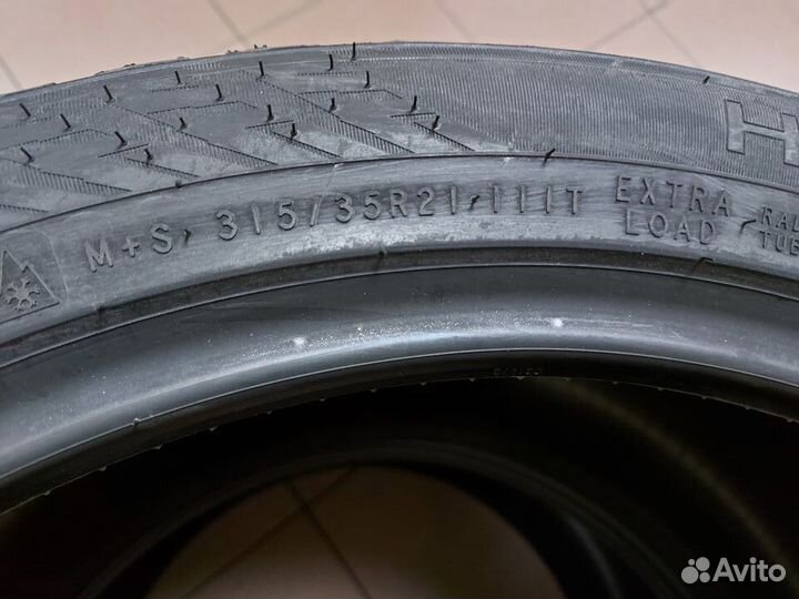 Nokian Tyres Hakkapeliitta 10p SUV 275/40 R21 и 315/35 R21