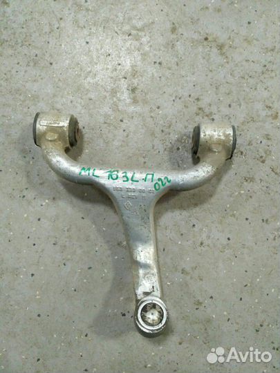 Рычаг передний левый верхний Mercedes Ml 163