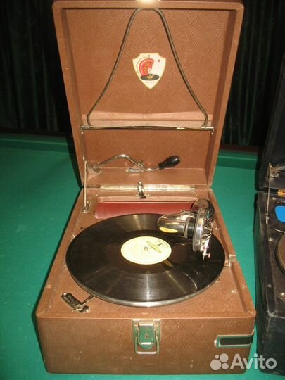 Патефон Молот Коломенский нктп СССР пр. и аренда
