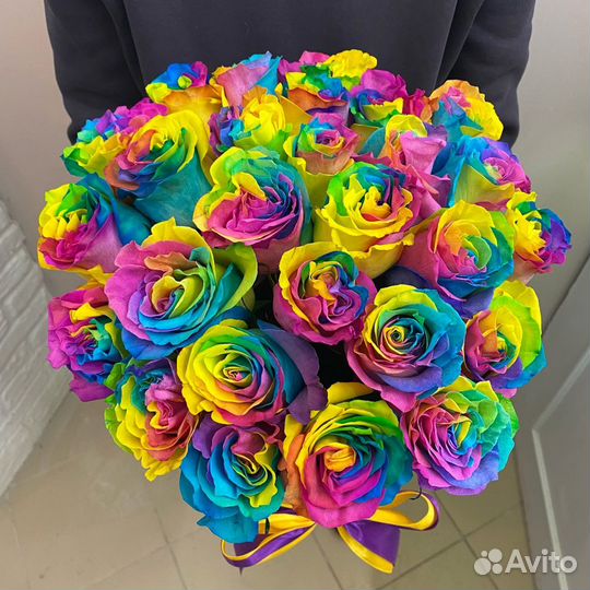 Коробочка с радужными розами. Цветы. Букет