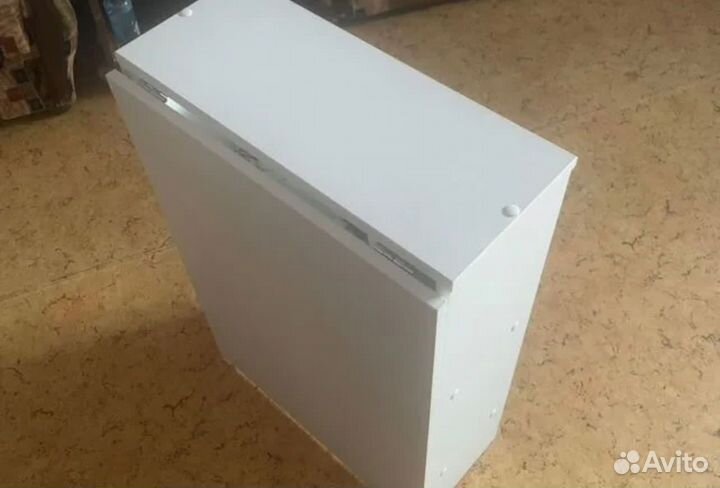 Маникюрный стол складной